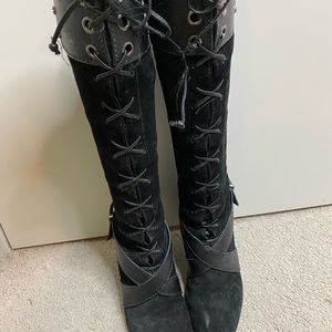 *SOLD*cole haan lace up boots